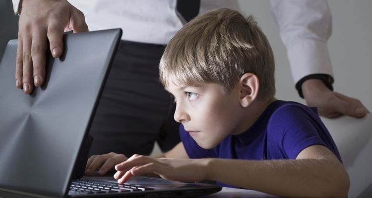 подросток ворует деньги у родителей на компьютерные игры подросток ворует деньги у родителей на компьютерные игры